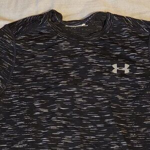 Under Armour T-shirt